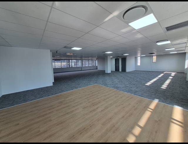 282M² OFFICE TO LET IN WOODMEAD